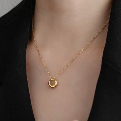 Timeless Circle Neckpiece